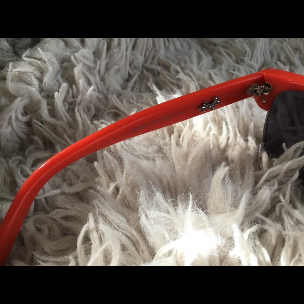 Sunglasses - Picture 2 of 5